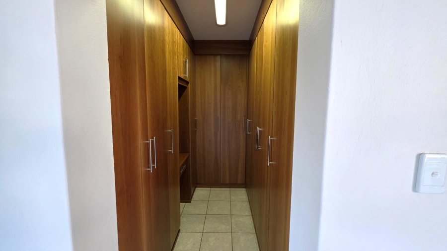 4 Bedroom Property for Sale in Ifafi North West